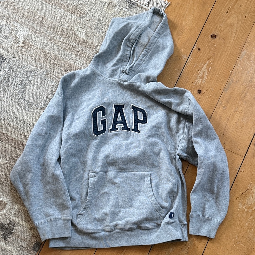 Vintage Y2K GAP Gray Hoodie with Navy Lettering size Medium